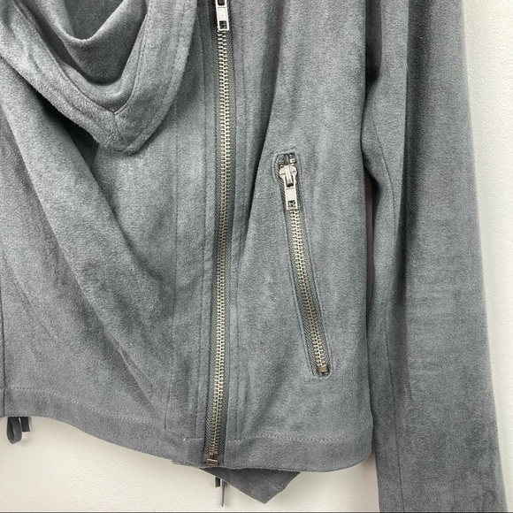 CUPCAKES AND CASHMERE Holt Lace-Up Faux Suede Moto Jacket - Picture 8 of 13